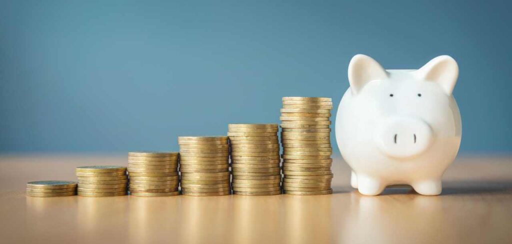 Finanse Ososbiste: Dlaczego warto oszczędzać  grafika do tekstu 